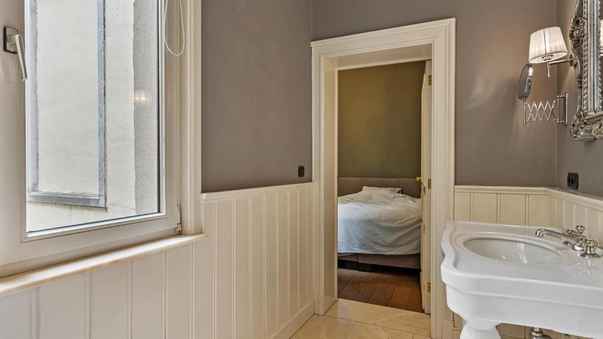 Spacious Apartment Near Grote Markt Antwerp