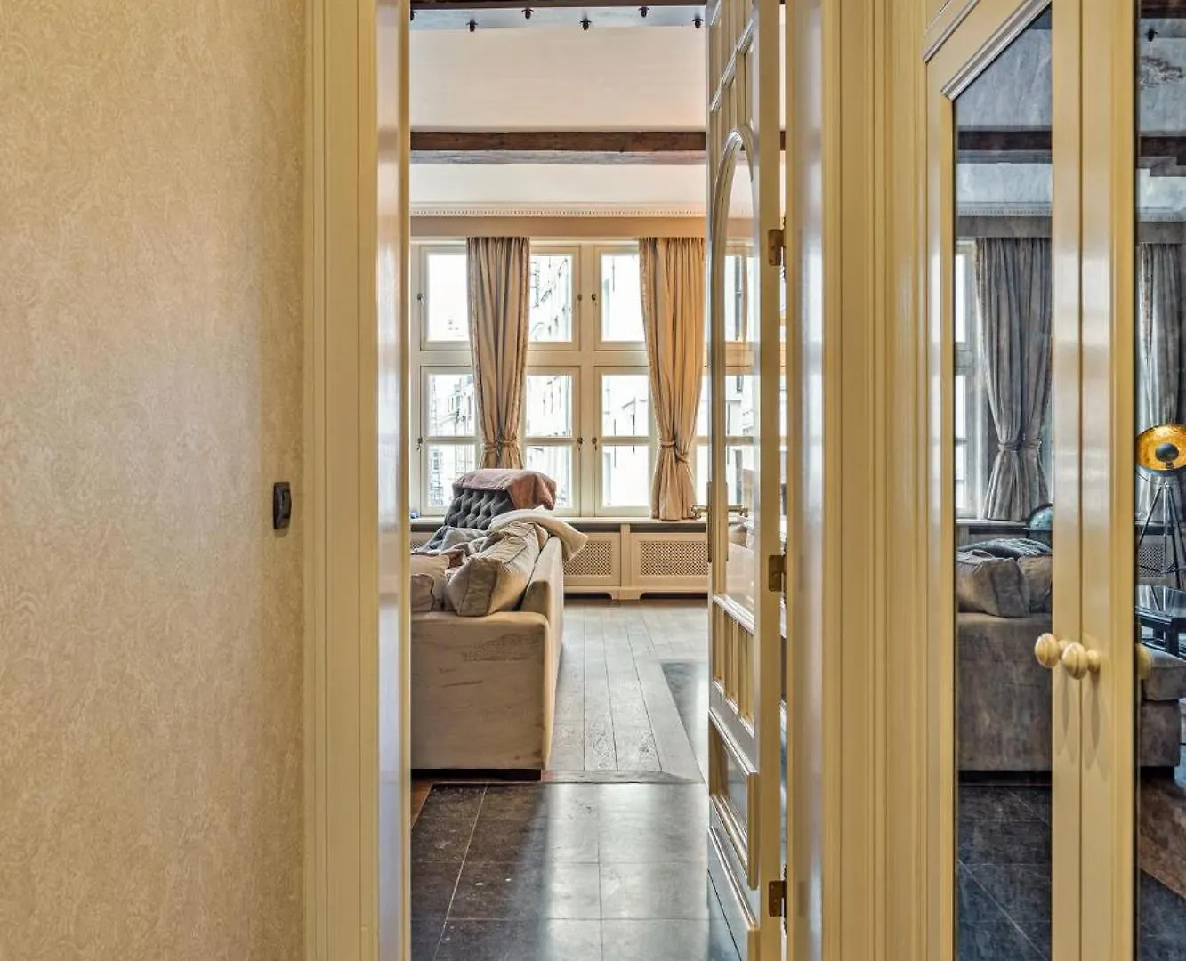 Spacious Apartment Near Grote Markt Antwerp