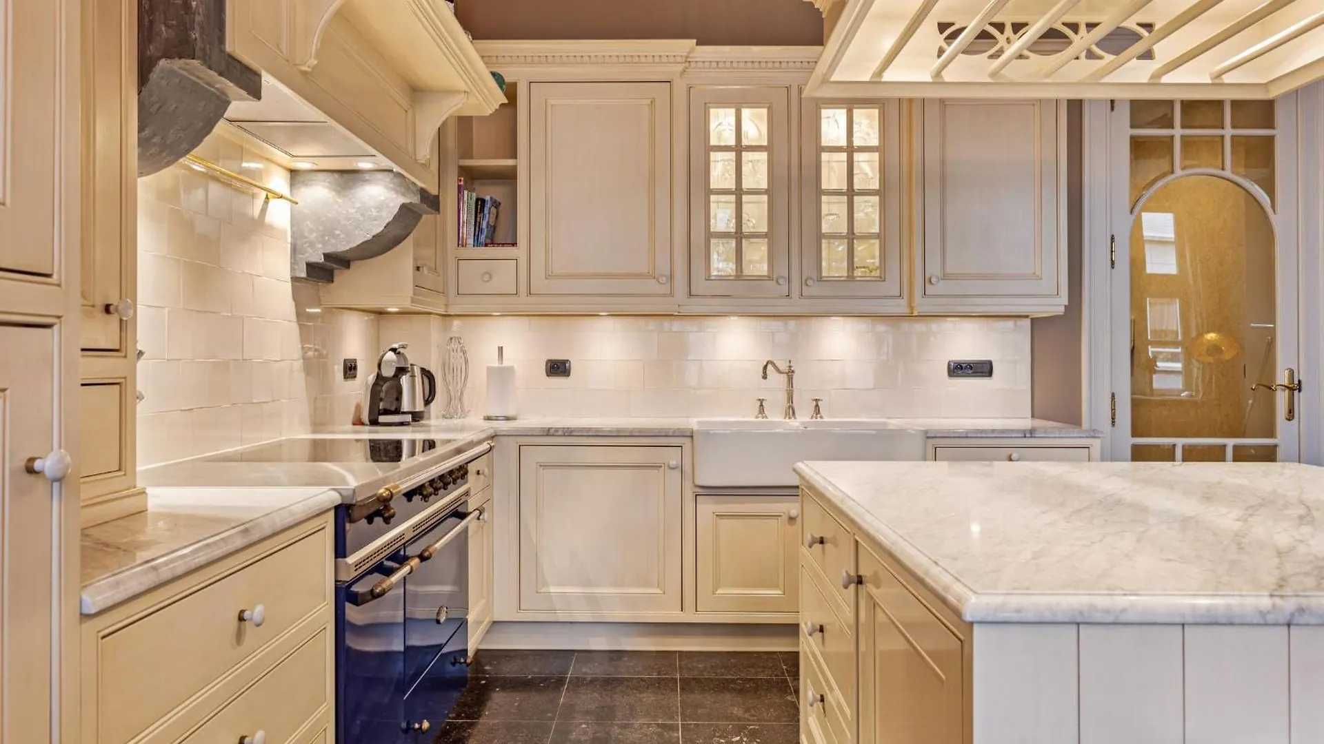 Spacious Apartment Near Grote Markt Antwerp